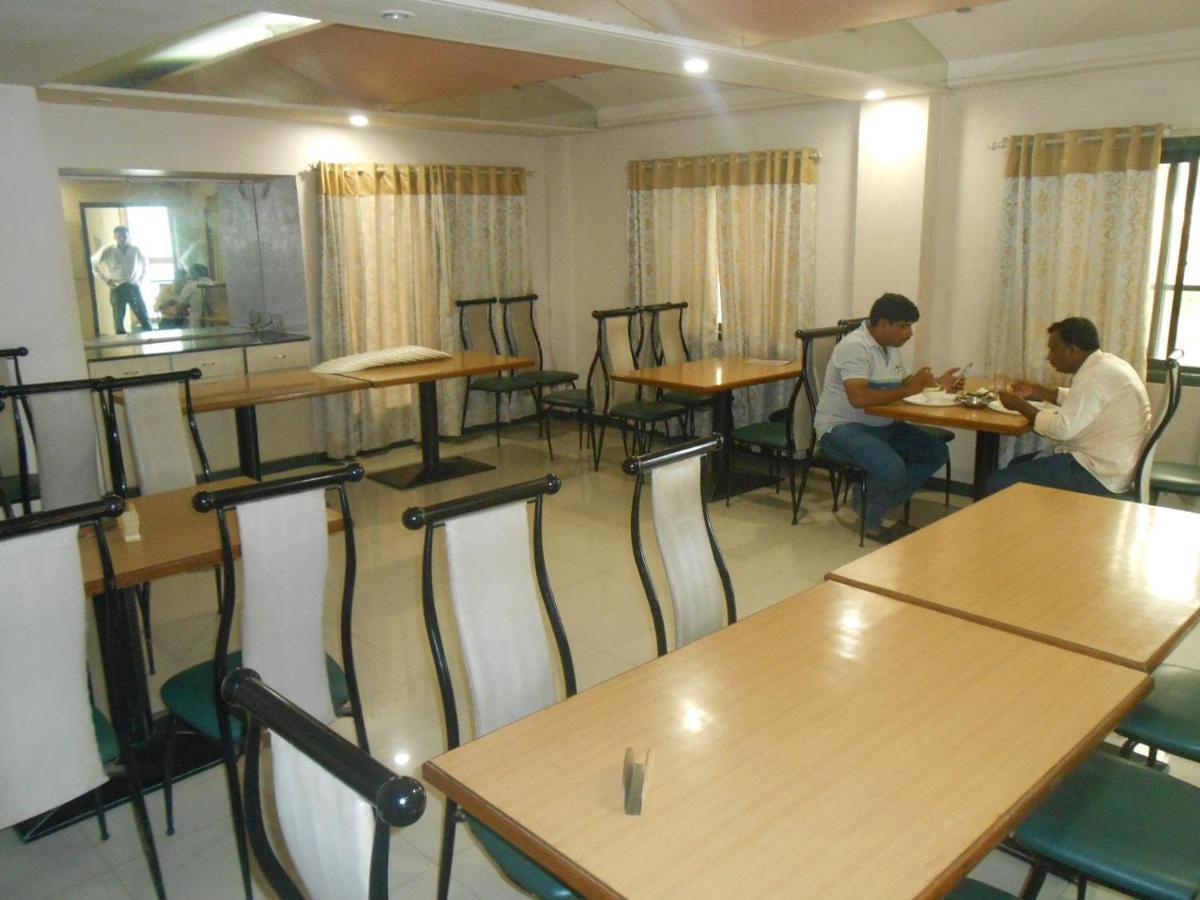 Hotel Pooja International Nashik Exterior foto