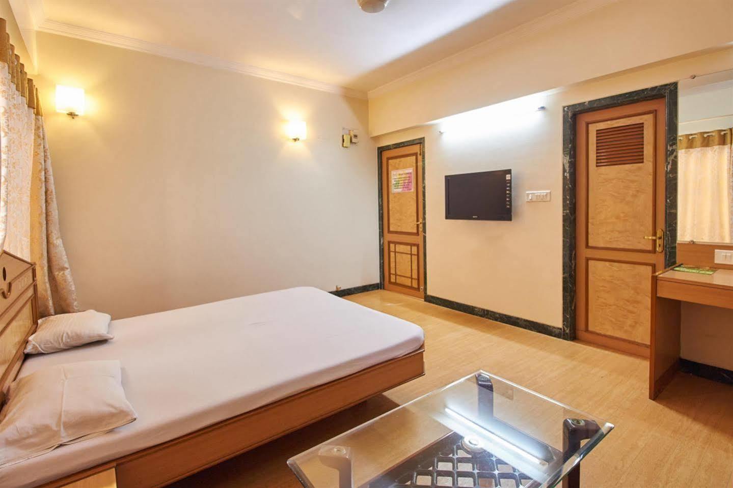 Hotel Pooja International Nashik Exterior foto
